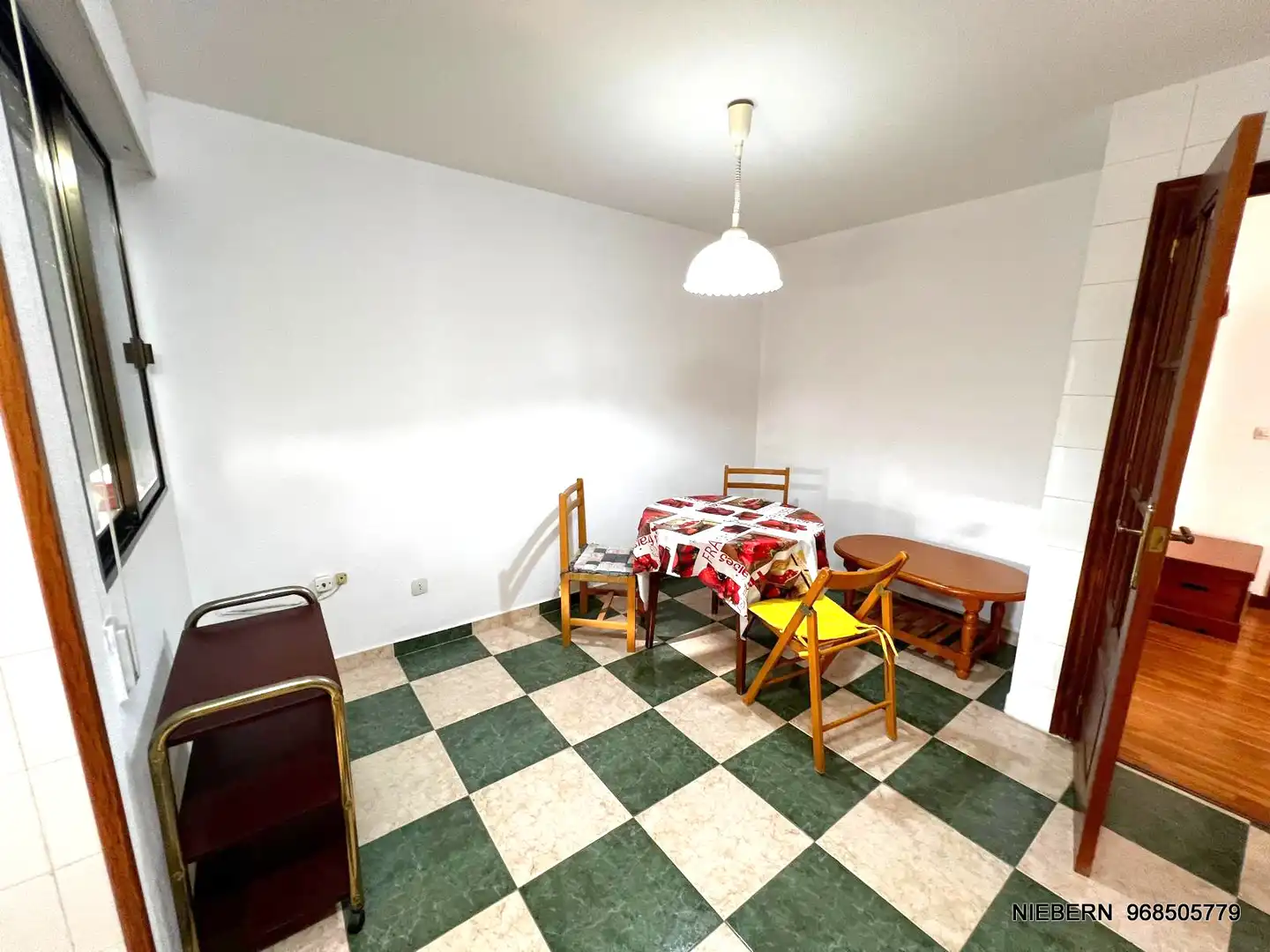 Appartamento con terrazza in affitto a Calle Doctor Luis Calandre 18, imagen 35