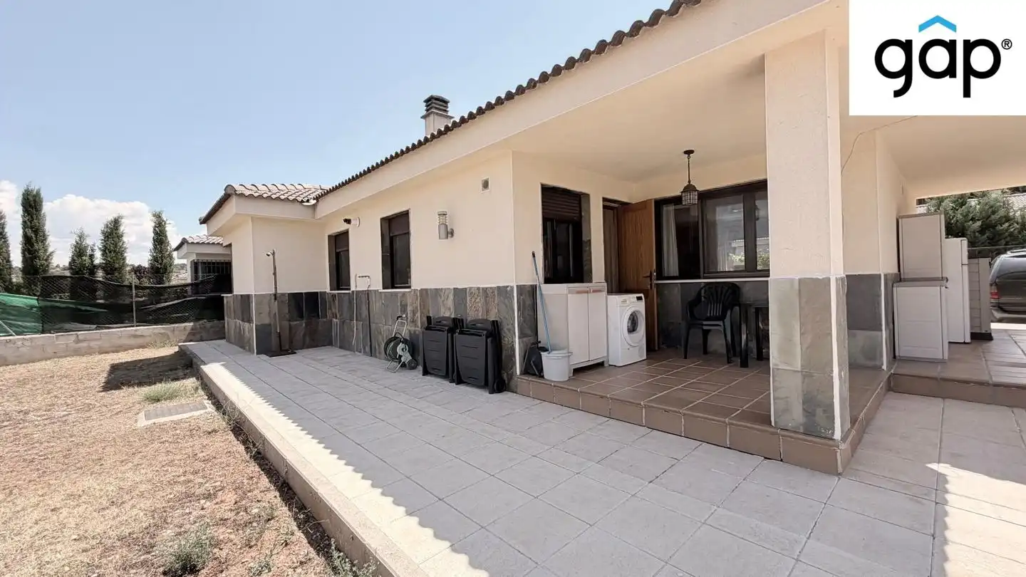 Terrace of Houses for sale in Arcas del Villar  with Heating, Private garden and Furnished