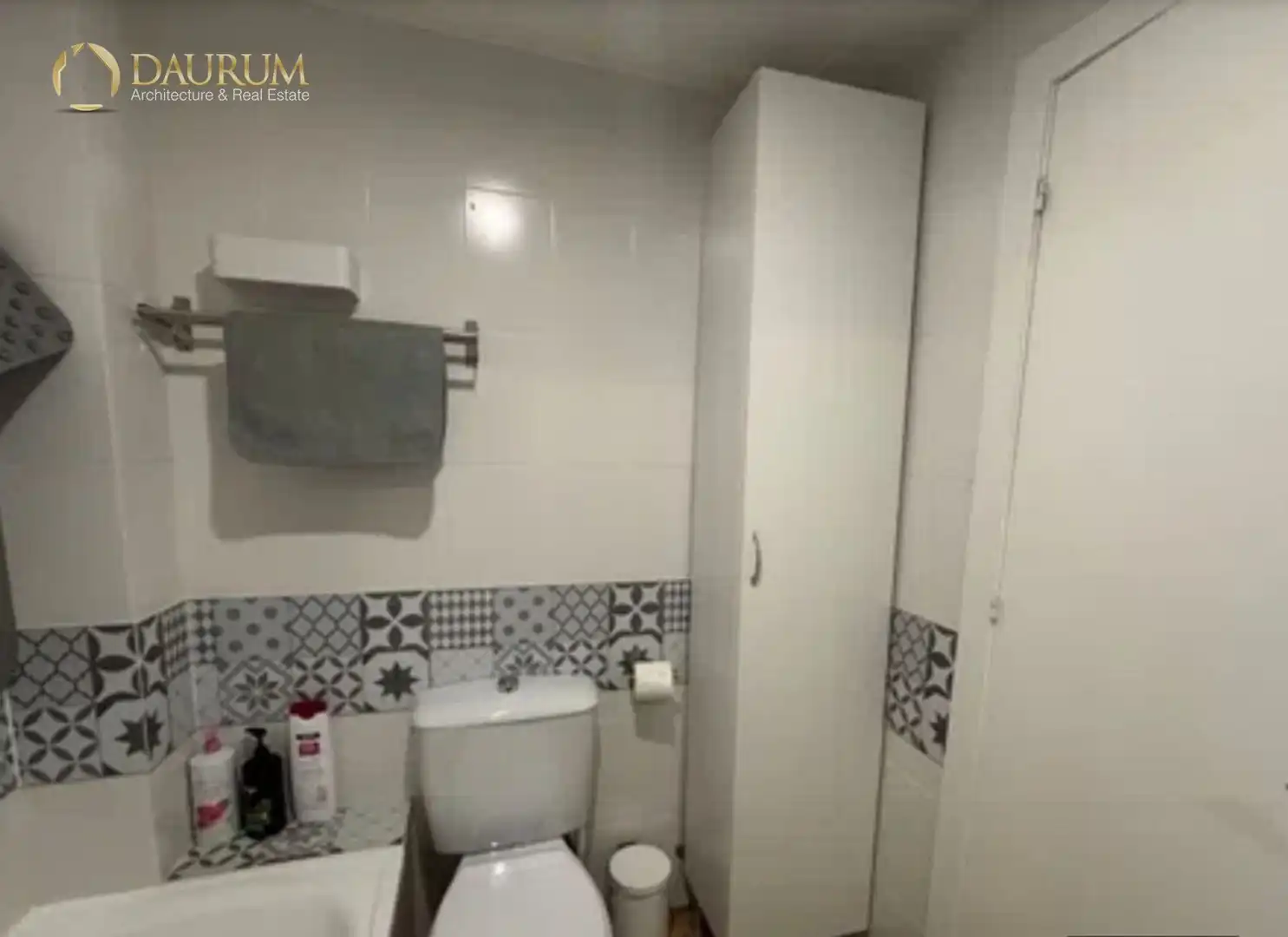 Baño de Piso en venta en Tomares con Aire acondicionado, Calefacción y Terraza