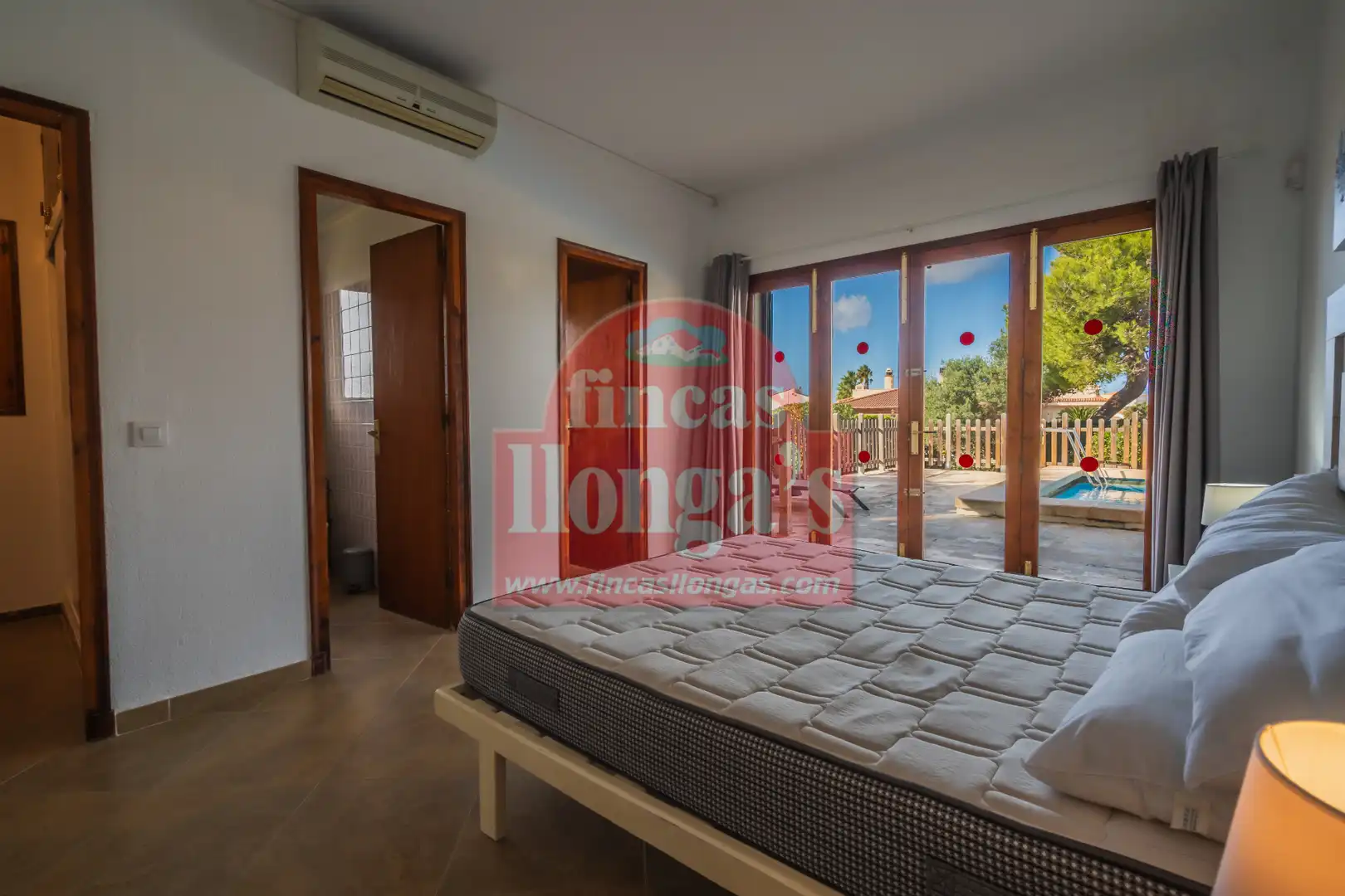 Bedroom of Houses for sale in Ciutadella de Menorca  with Air Conditioner, Private garden and Terrace