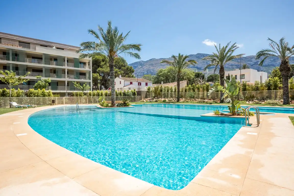 Piscina de Apartamento de alquiler en Dénia con Aire acondicionado, Jardín privado y Terraza