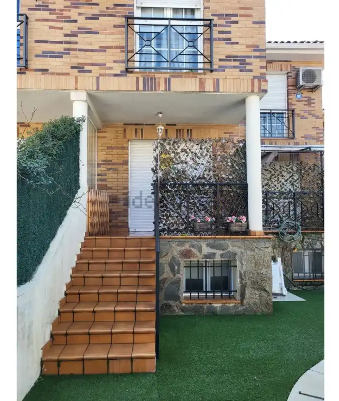 Casa adosada en venda en Villaviciosa de Odón amb Aire condicionat, Calefacció i Jardí privat