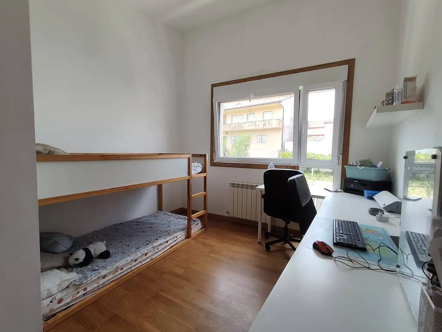 Habitación de Casa adosada en venta en Teo con Calefacción, Jardín privado y Terraza
