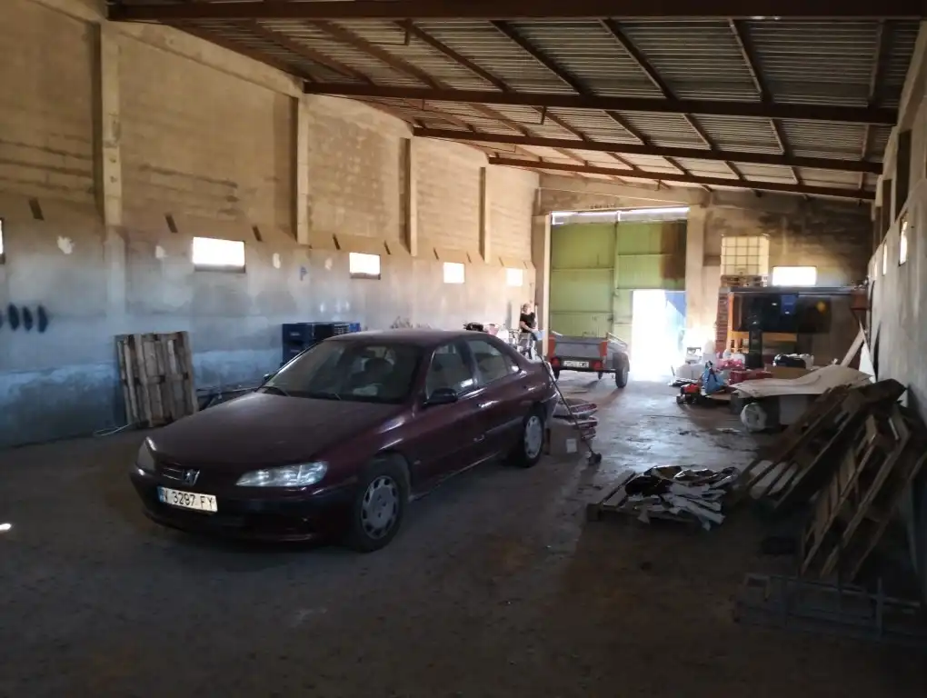 Nave industrial en venta en Sueca