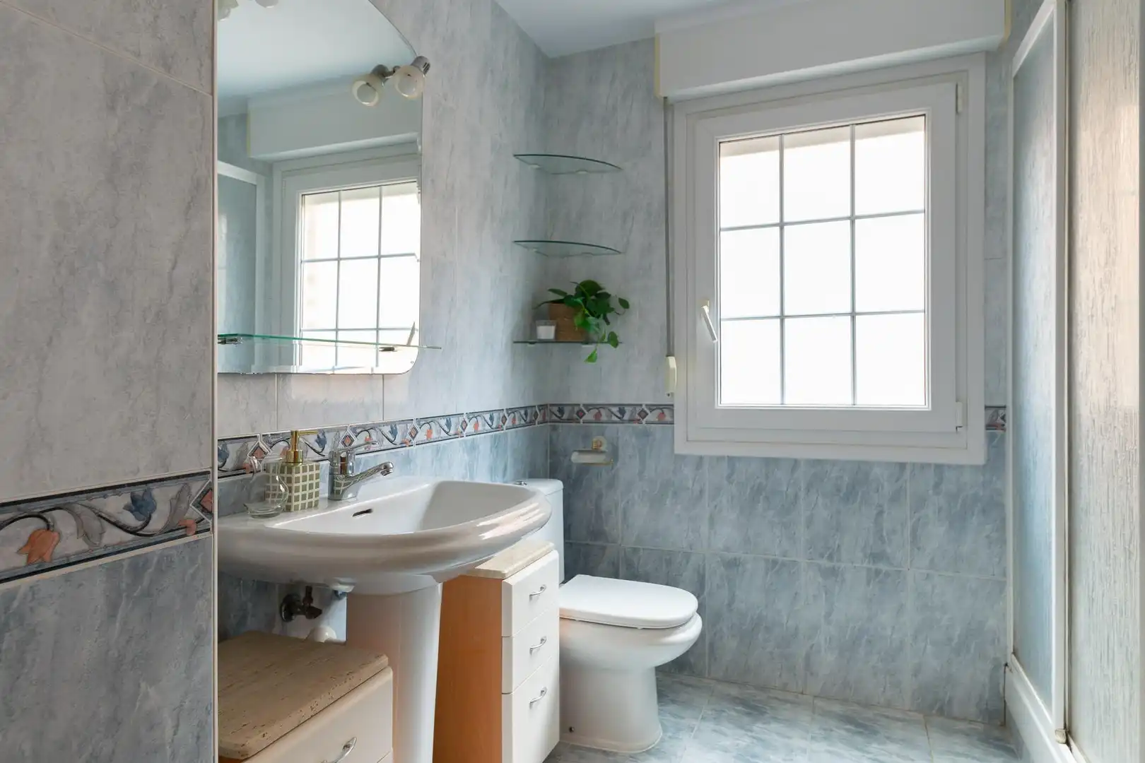 Baño de Casa o chalet en venta en Huarte / Uharte con Calefacción, Jardín privado y Terraza