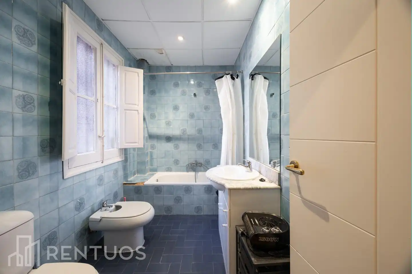 Badezimmer von Erdgeschoss zur Miete in Madrid mit Heizung und Möbliert