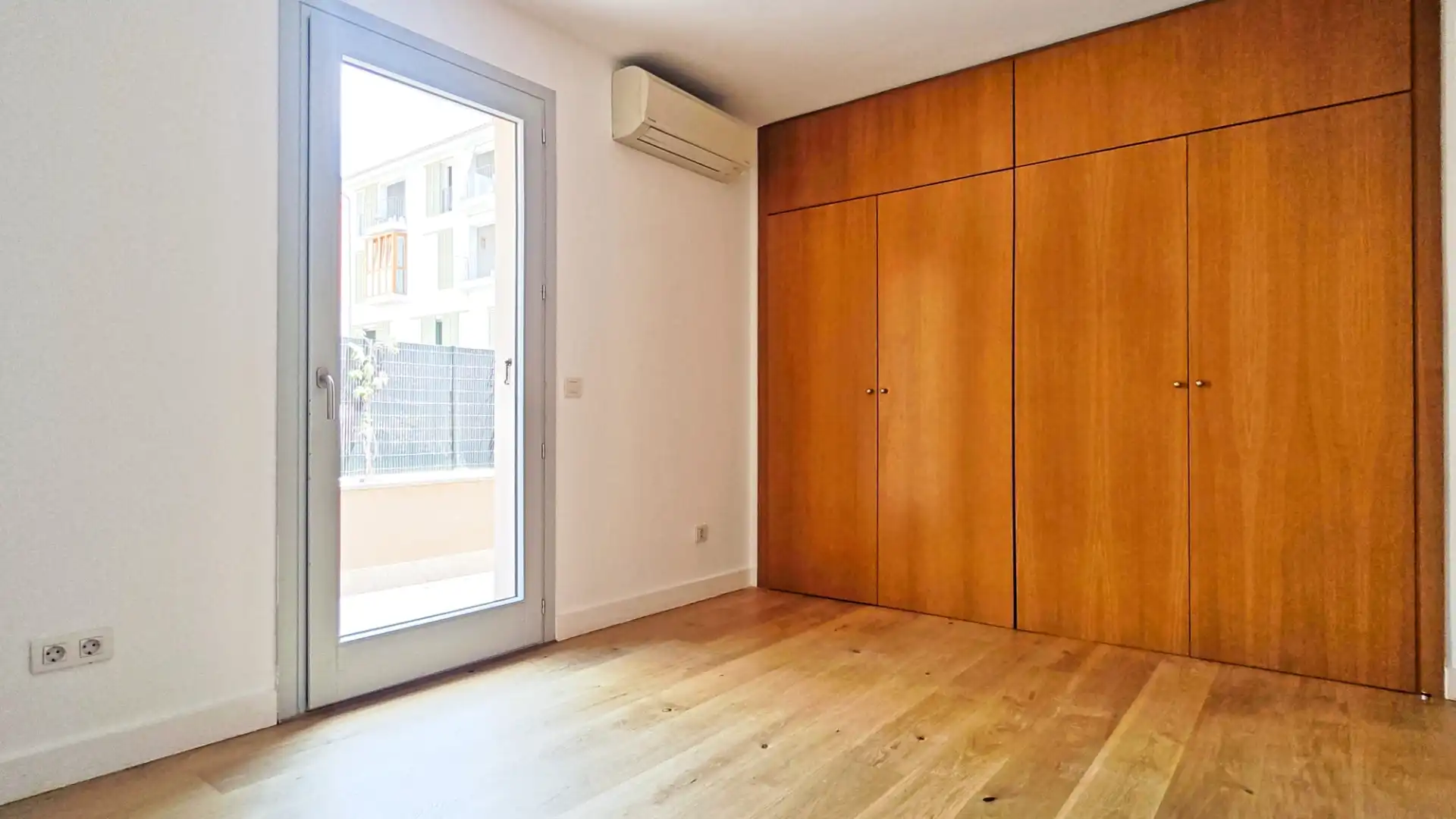 Schlafzimmer von Erdgeschoss zur Miete in  Palma de Mallorca mit Klimaanlage, Heizung und Parkett
