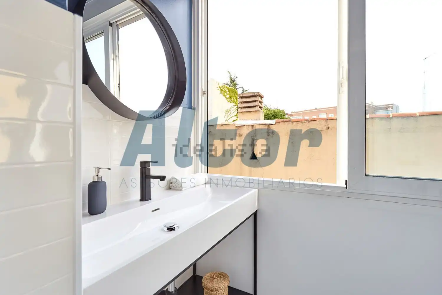 Flat for rent in DE CONCHA ESPINA, El Viso