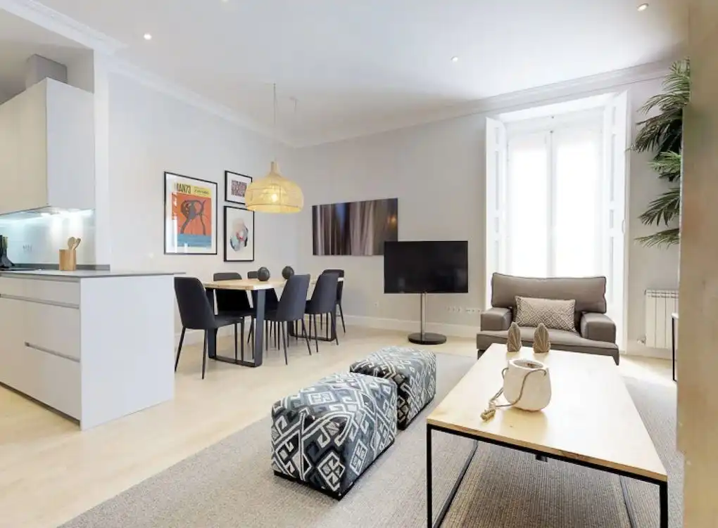 Wohnzimmer von Wohnung zur Miete in Casco Antiguo