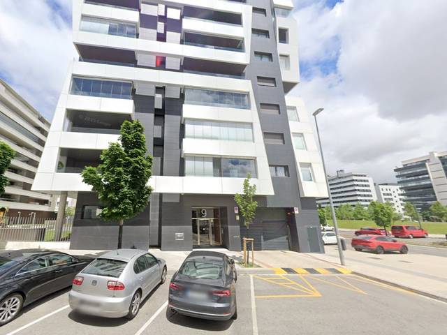 Garaje en Alquiler en Calle Vicente Luis Garcera López, 16 en Lezkairu