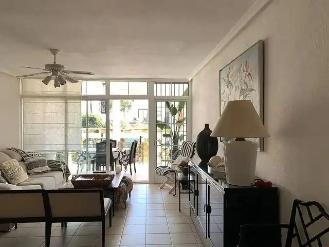 Sala d'estar de Casa adosada en venda en Santa Pola amb Aire condicionat, Terrassa i Moblat
