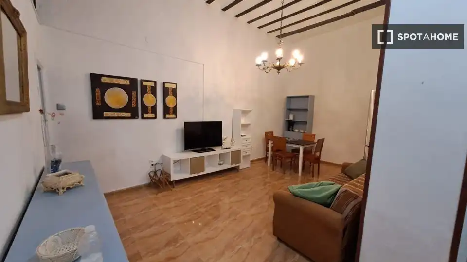 Room in Alameda - Mentidero - Teatro Falla