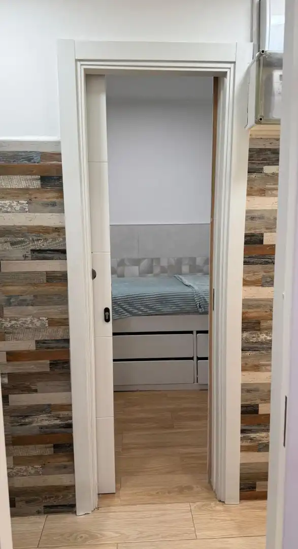Dormitori de Casa adosada en venda en Cornellà de Llobregat amb Aire condicionat, Calefacció i Terrassa