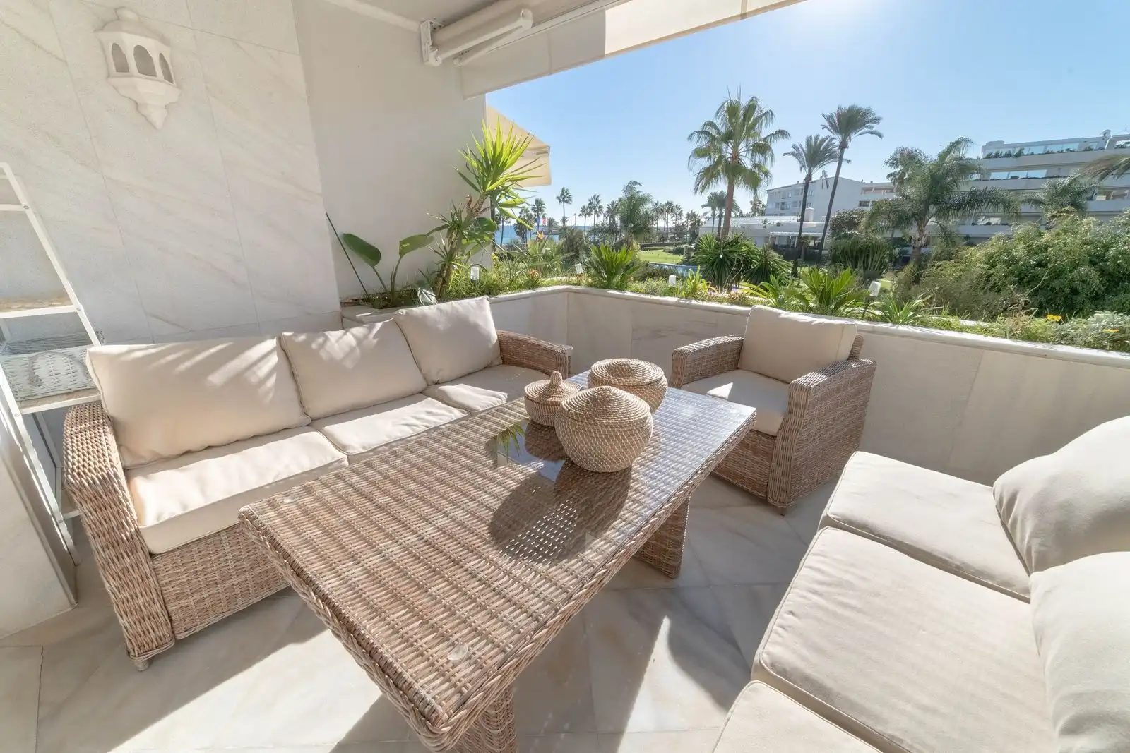 Terraza de Piso en venta en Marbella con Aire acondicionado, Terraza y Trastero
