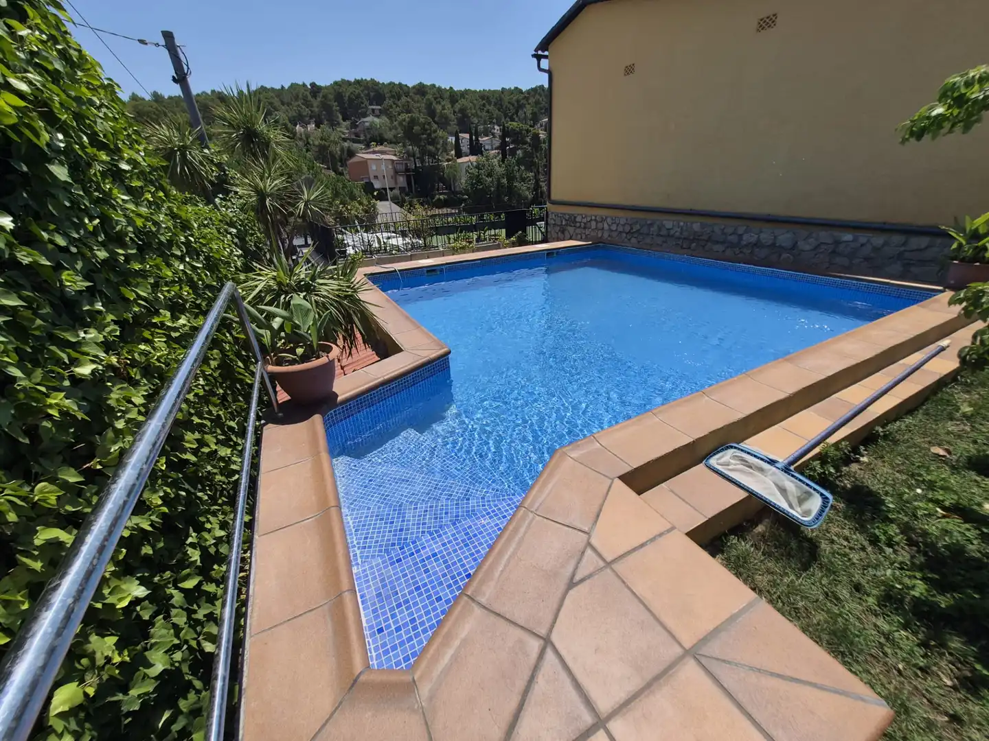 Piscina de Casa o chalet de alquiler en La Llacuna con Aire acondicionado, Calefacción y Jardín privado