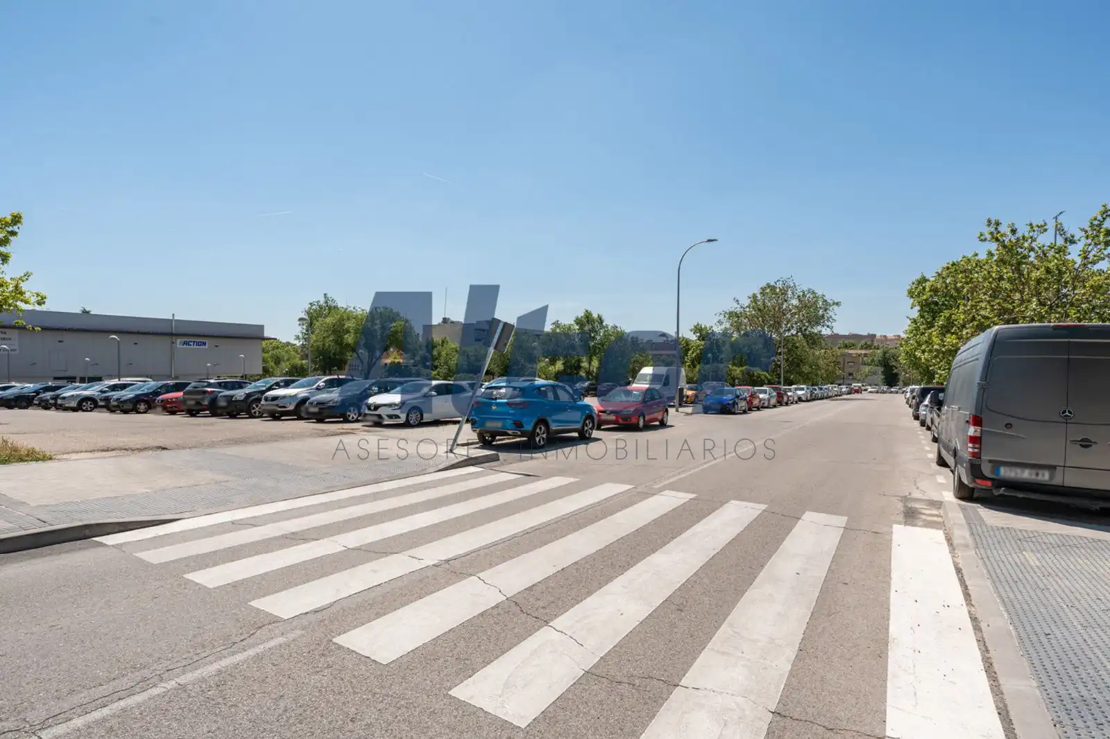 Parking de Piso en venta en Madrid con Calefacción y Amueblado