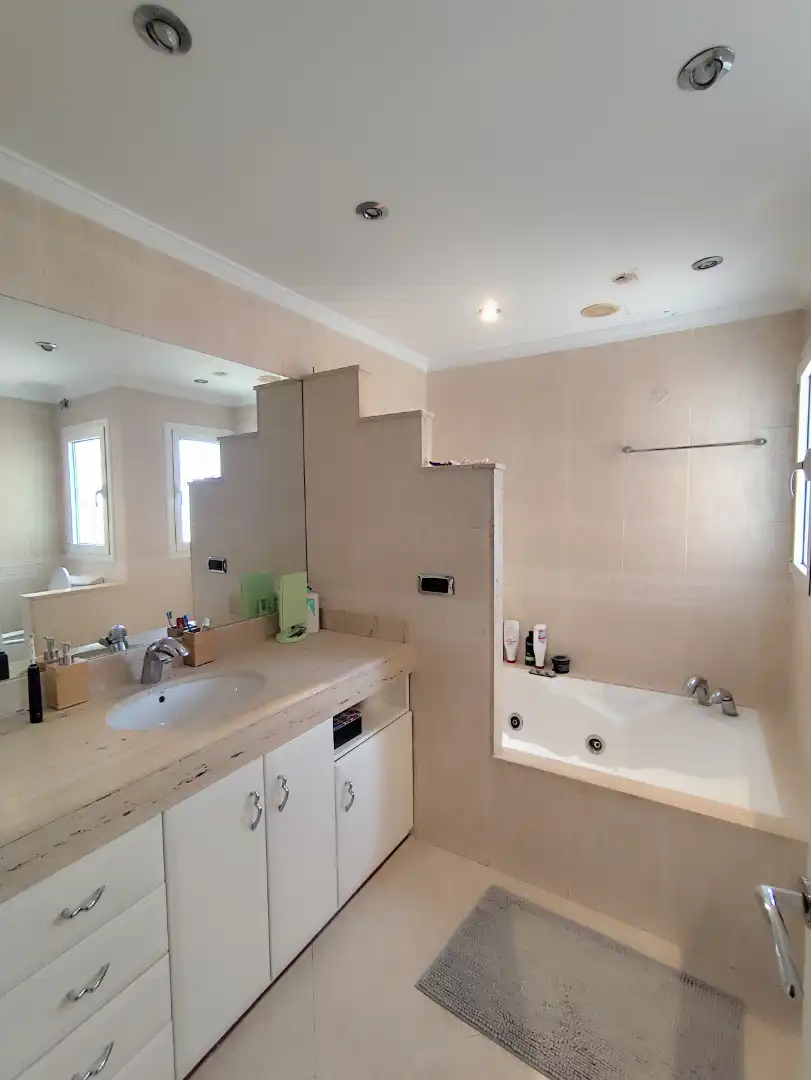 Bathroom of Flat for sale in Vilanova del Camí  with Air Conditioner, Heating and Oven