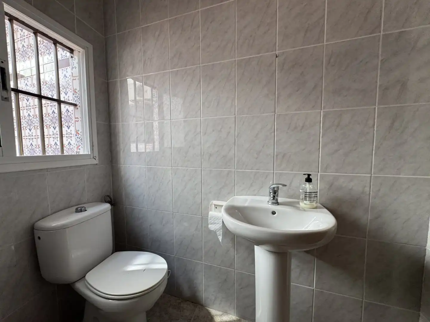 Badezimmer von Erdgeschoss zum Verkauf in Chipiona