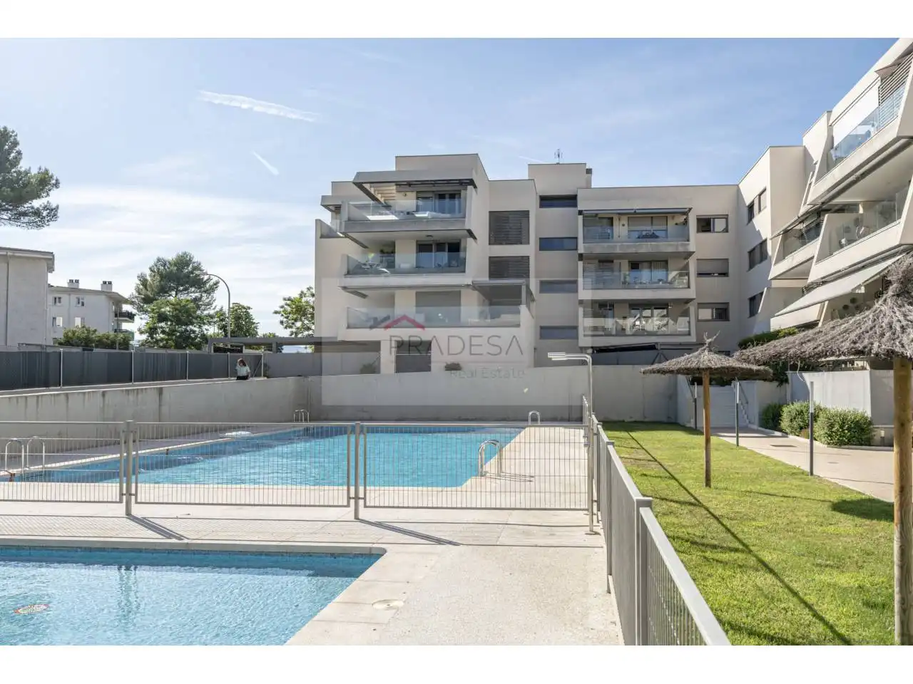Piscina de Pis en venda en Collado Villalba amb Calefacció, Terrassa i Traster