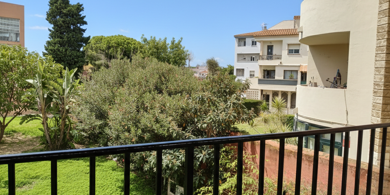 Exterior view of Flat for sale in La Línea de la Concepción  with Furnished and Balcony