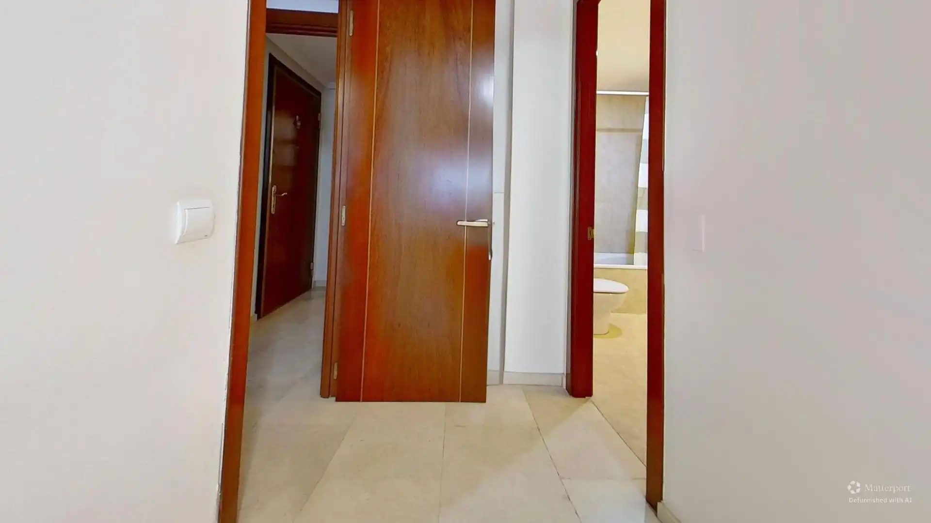Wohnung zum Verkauf in Valencia mit Klimaanlage, Privatgarten und Terrasse