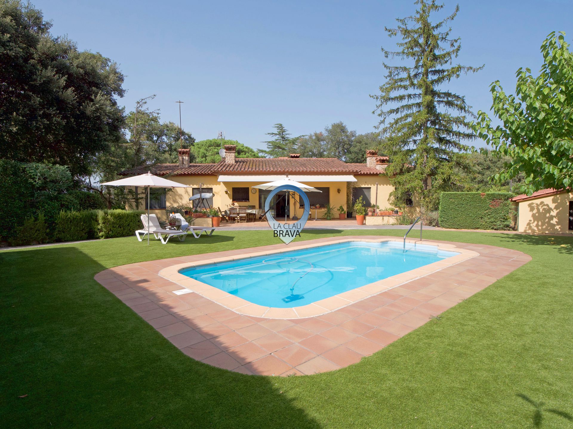 Piscina de Casa o xalet en venda en Caldes de Malavella amb Calefacció, Jardí privat i Terrassa