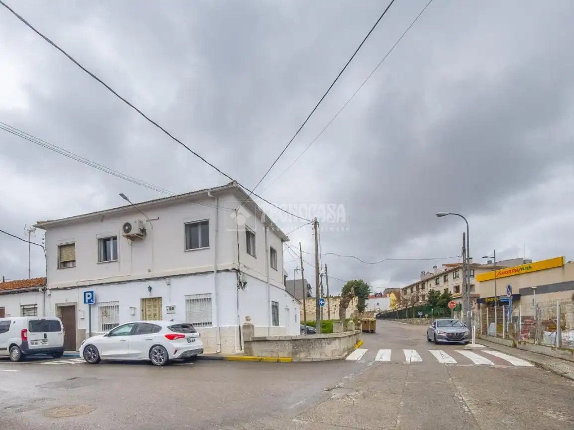 Vista exterior de Casa adosada en venda en Campo Real amb Aire condicionat