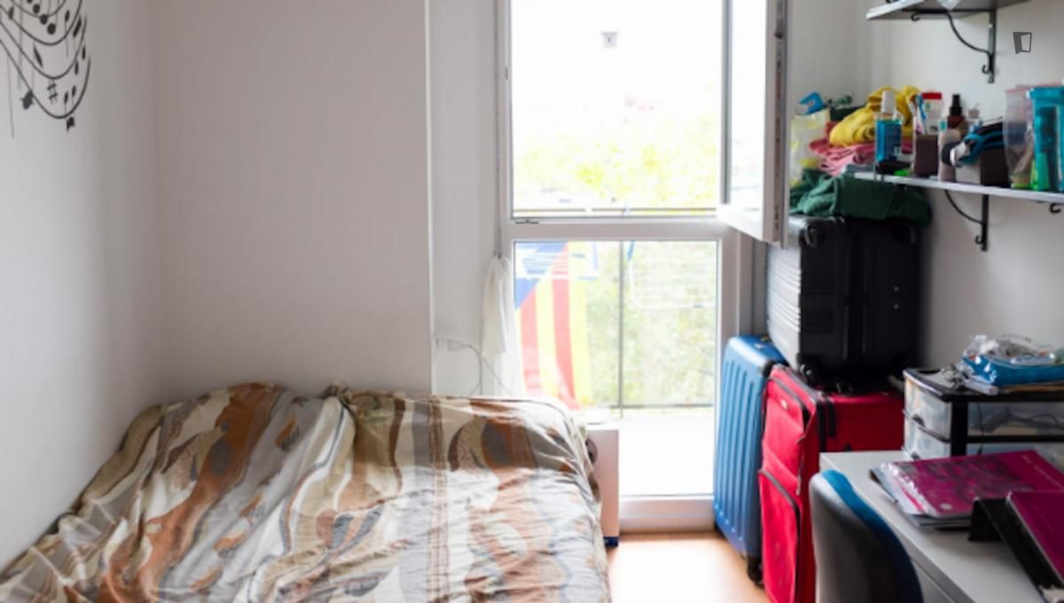 Apartment to share in La Trinitat Nova