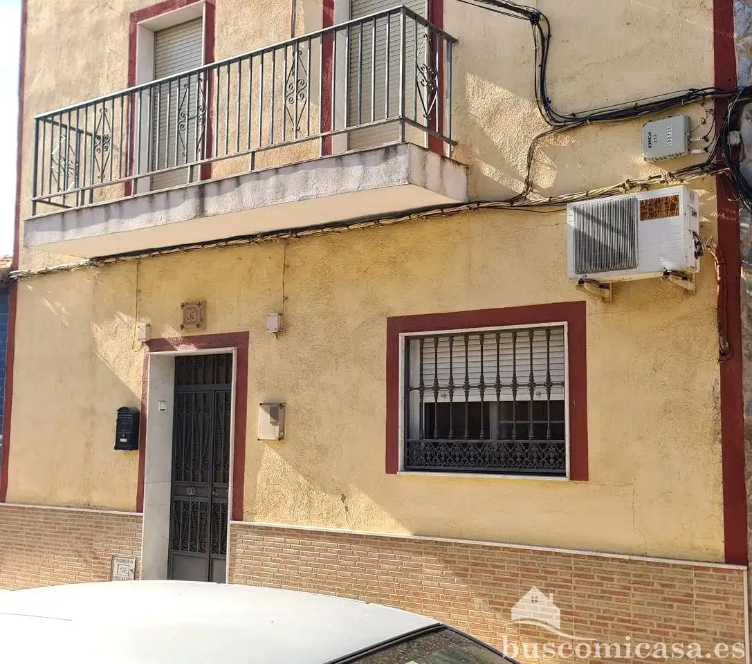 Vista exterior de Planta baja en venta en Linares con Aire acondicionado