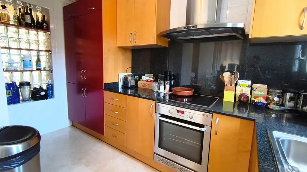 Cocina de Apartamento en venta en Dénia con Aire acondicionado, Terraza y Trastero