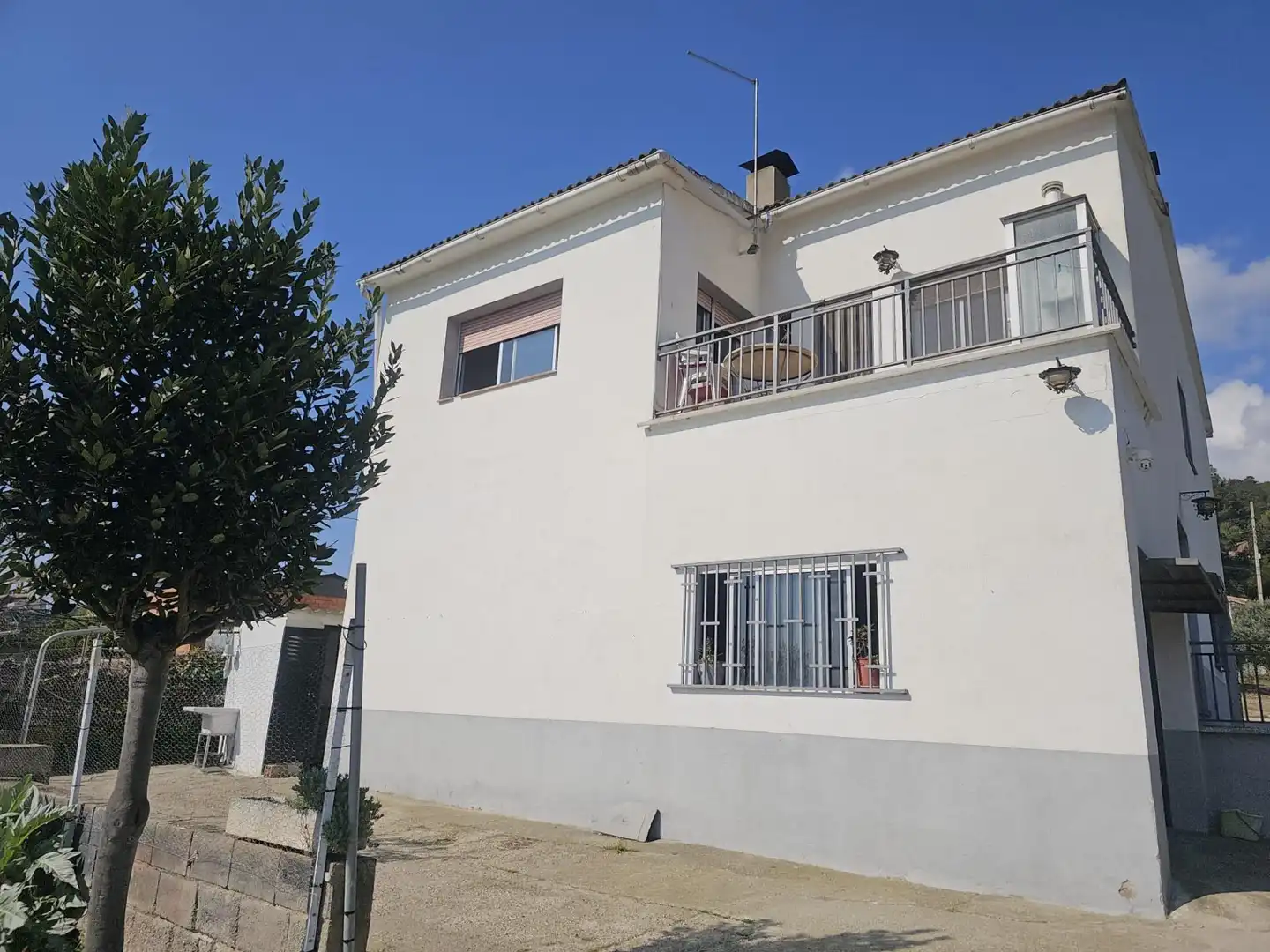 Vista exterior de Casa o chalet en venta en Esparreguera con Jardín privado, Terraza y Piscina