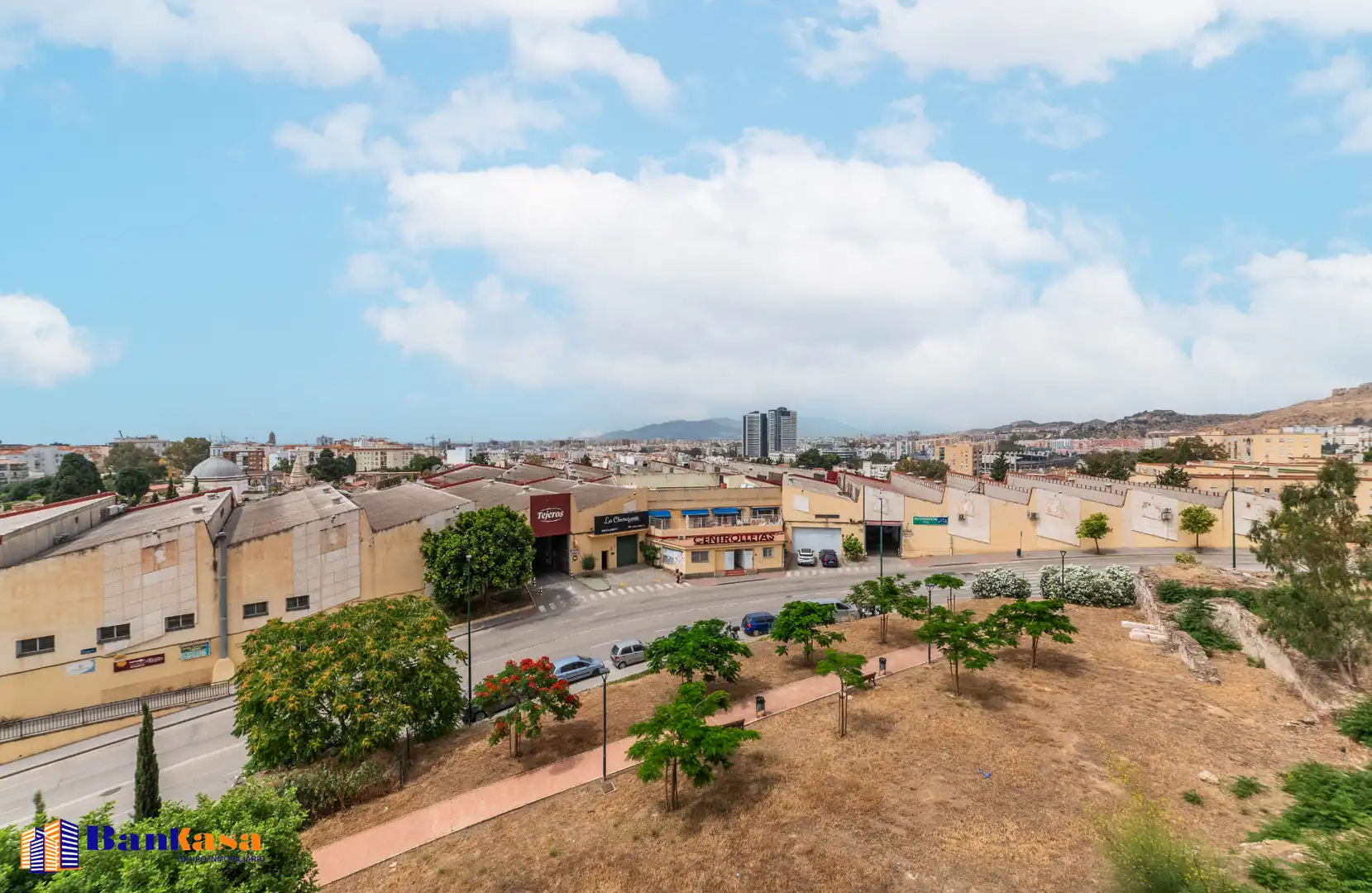 Außenansicht von Wohnung zum Verkauf in Málaga mit Möbliert, Ofen und Waschmaschine