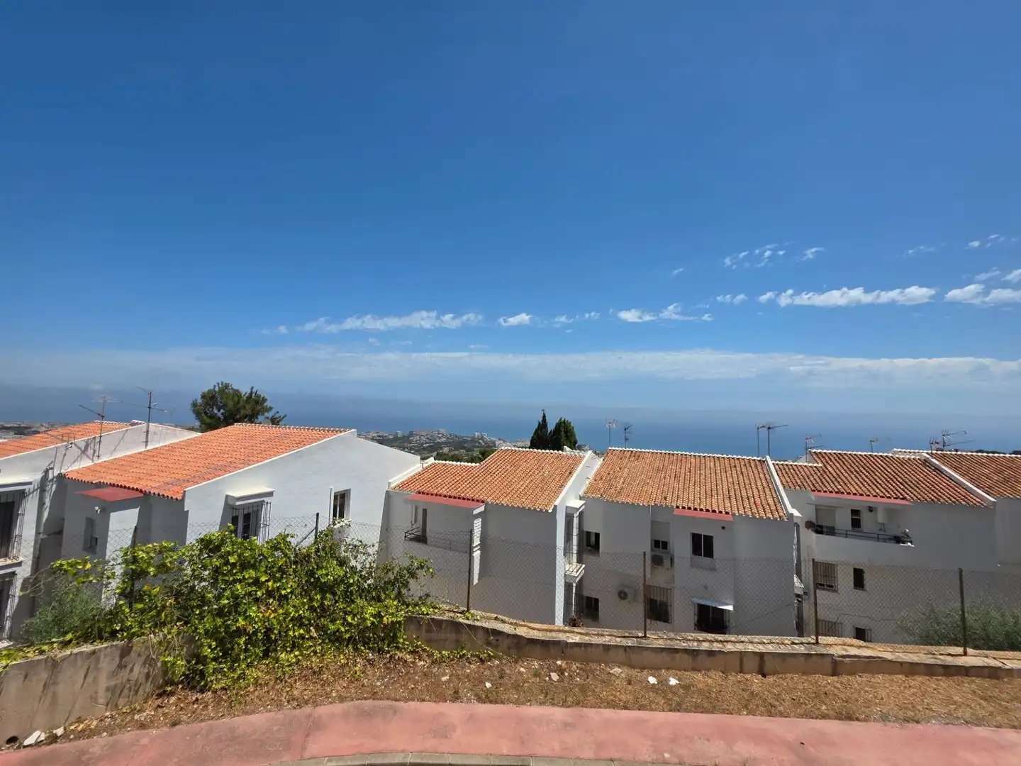 Vista exterior de Planta baixa en venda en Benalmádena amb Aire condicionat i Terrassa