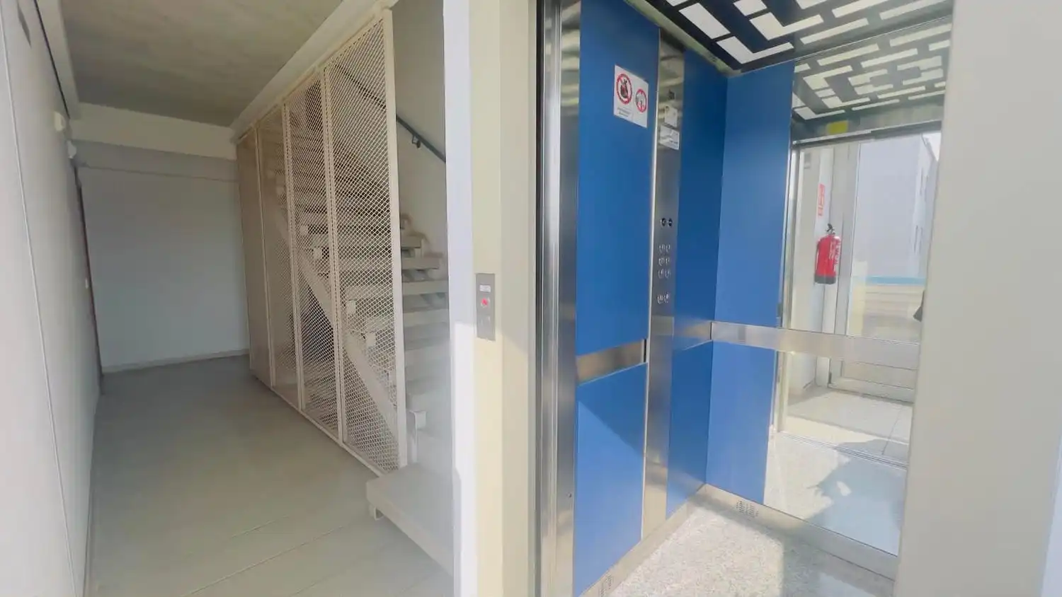 Piso en venta en Gijón  con Piscina