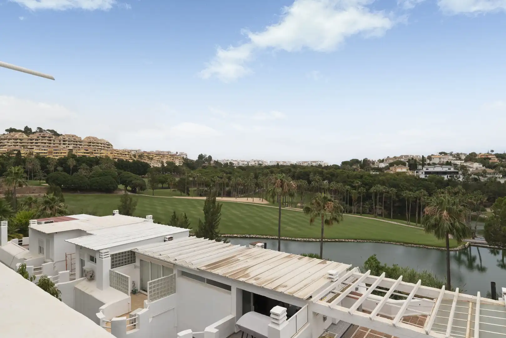 Jardí de Casa adosada en venda en Benalmádena amb Terrassa, Piscina i Moblat