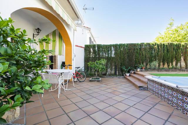 Casa adosada en Venta en El Brillante -El Naranjo - El Tablero