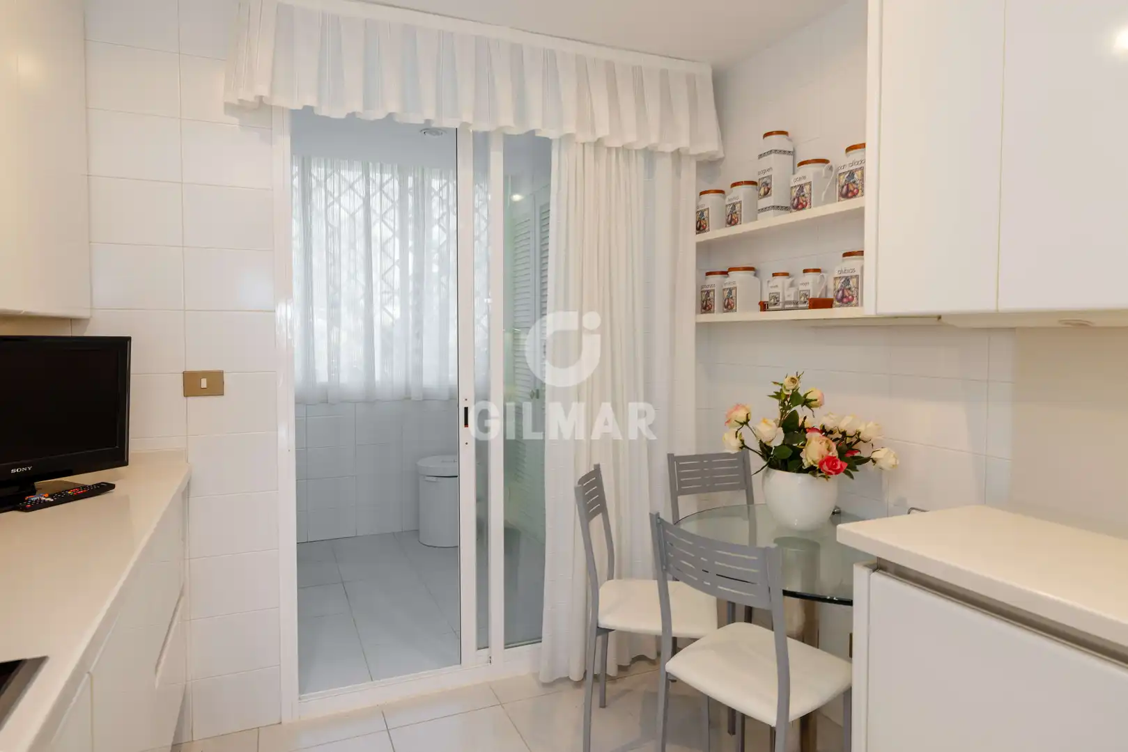 Cocina de Apartamento en venta en Marbella con Calefacción, Jardín privado y Trastero