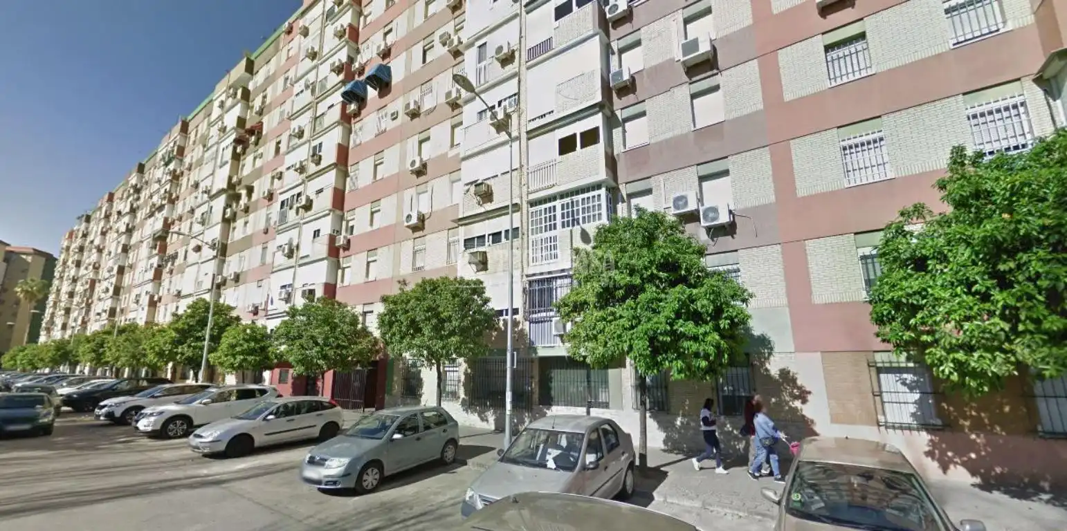 Exterior view of Flat for sale in  Sevilla Capital  with Air Conditioner and Terrace