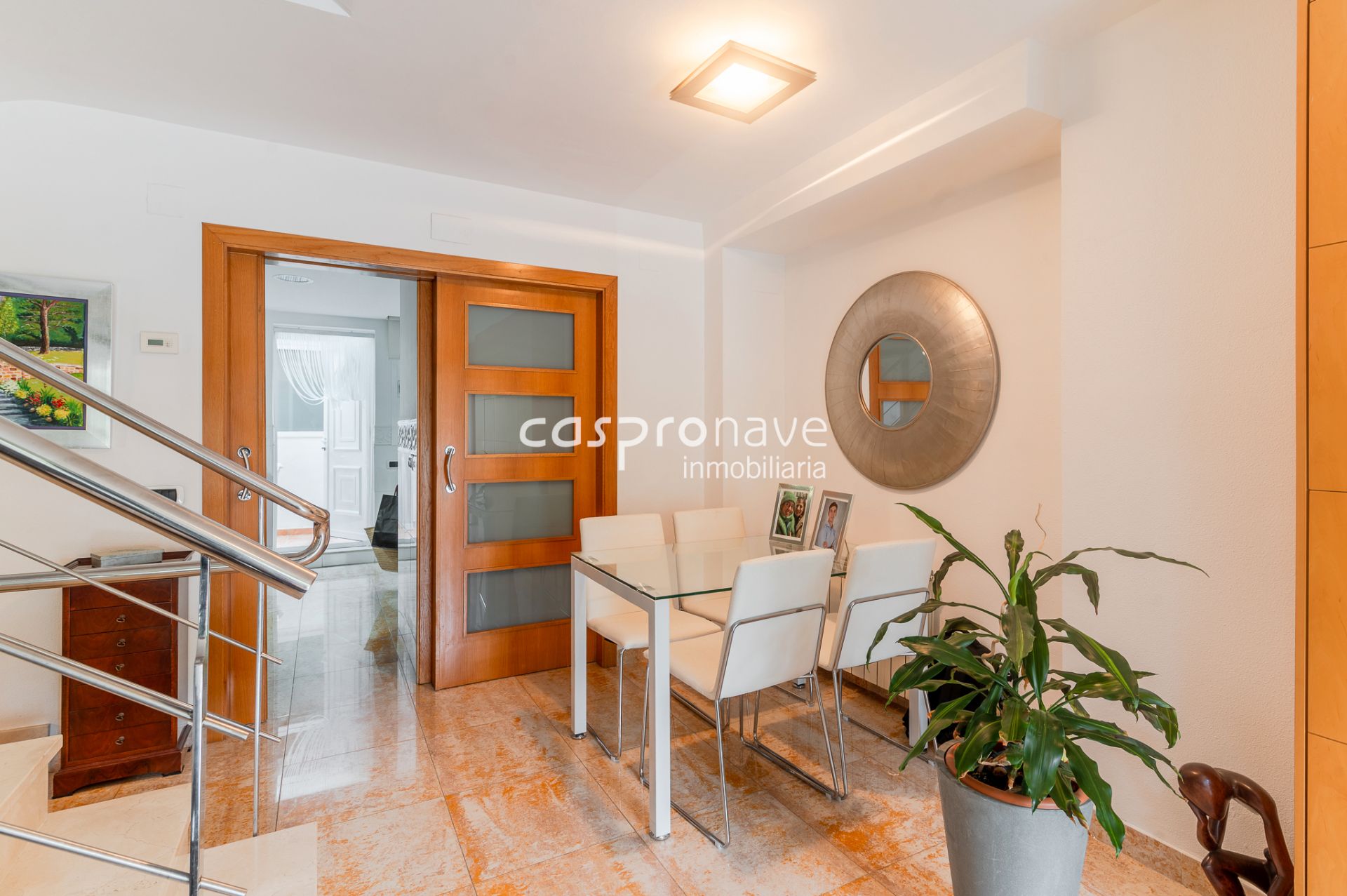Comedor de Casa adosada en venta en Castellón de la Plana / Castelló de la Plana con Aire acondicionado, Calefacción y Jardín privado