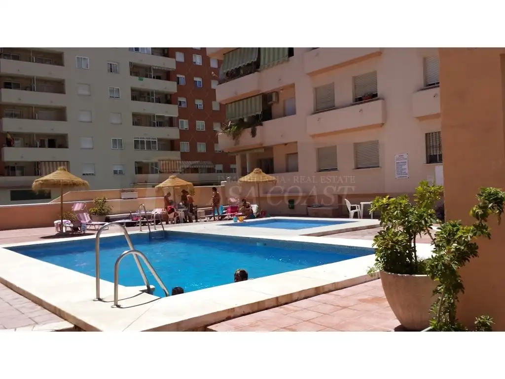 Piscina de Ático en venta en Fuengirola con Aire acondicionado, Jardín privado y Terraza