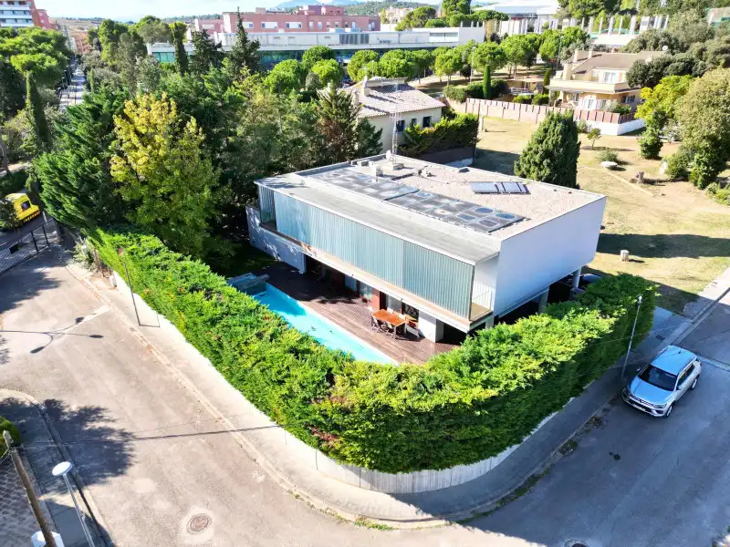 Houses for sale in N/A, Centre