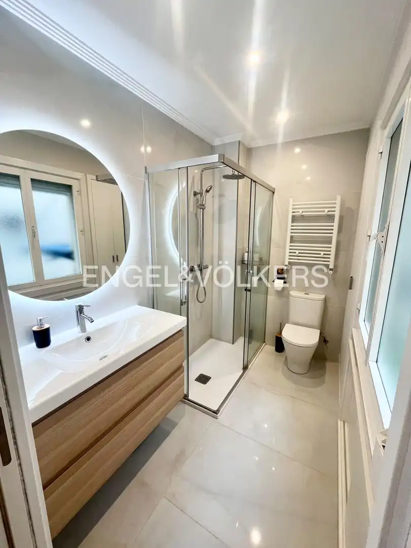 Baño de Piso en venta en Abando - Albia