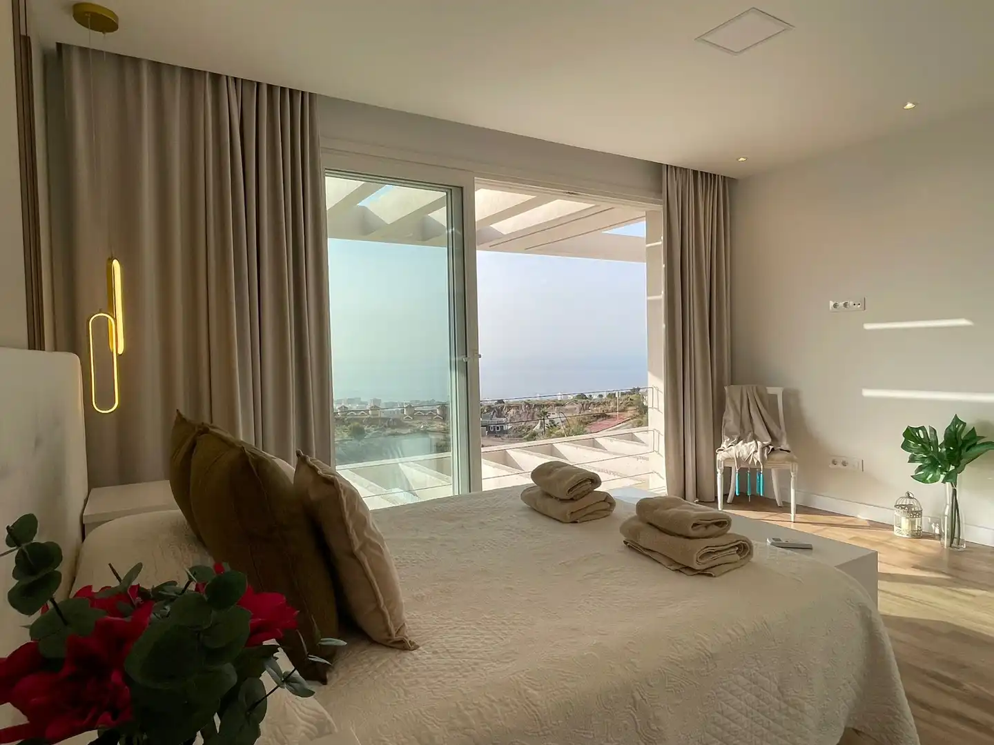 Habitación de Casa o chalet en venta en Benalmádena con Aire acondicionado, Jardín privado y Terraza