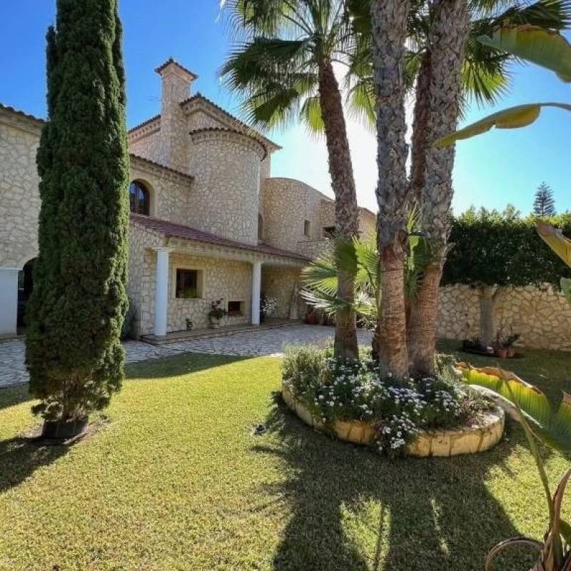 Vista exterior de Casa o xalet en venda en Cuevas del Almanzora amb Calefacció, Terrassa i Piscina