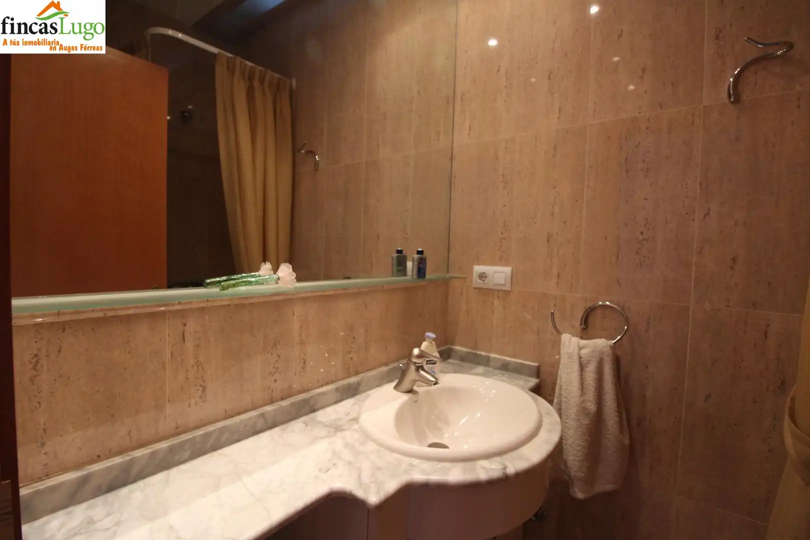 Baño de Casa o chalet en venta en Guntín con Calefacción, Jardín privado y Terraza