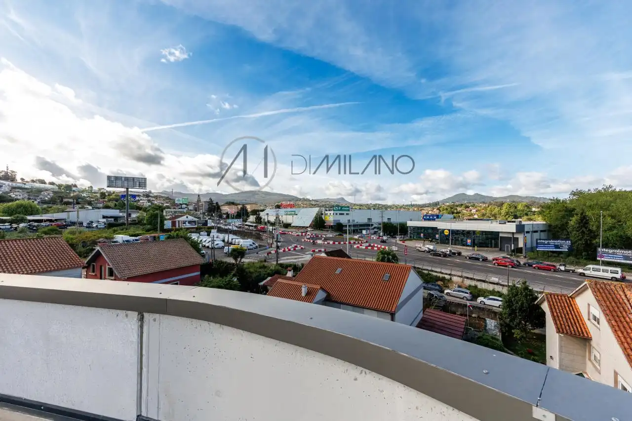 Balcony of Industrial buildings for rent in Vigo 