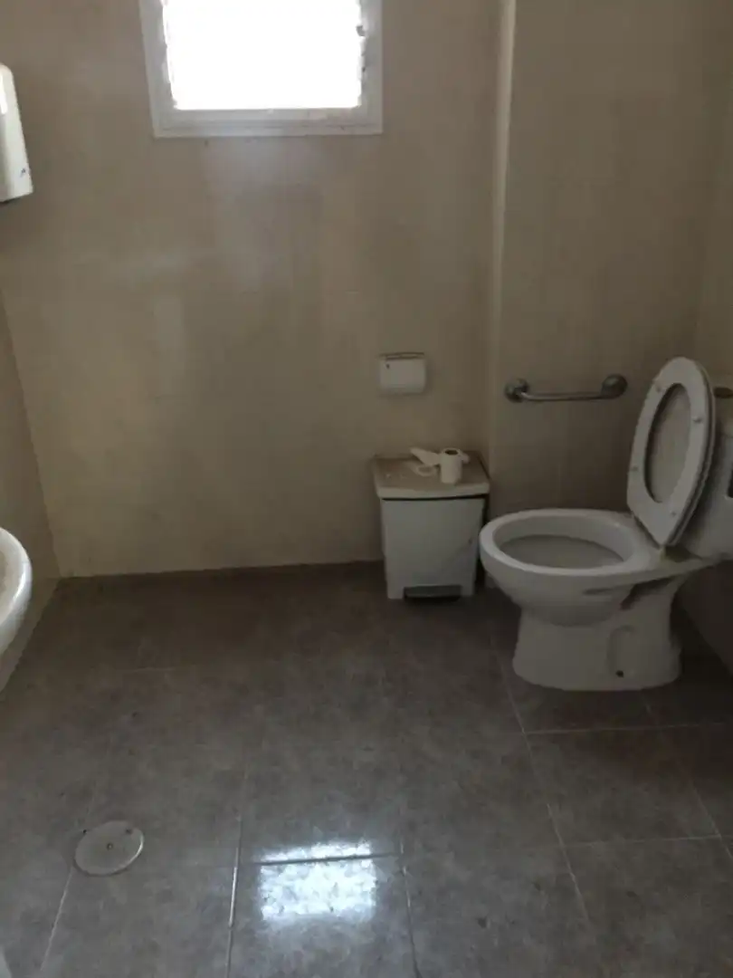Badezimmer von Fabrikhallen zur Miete in Adeje