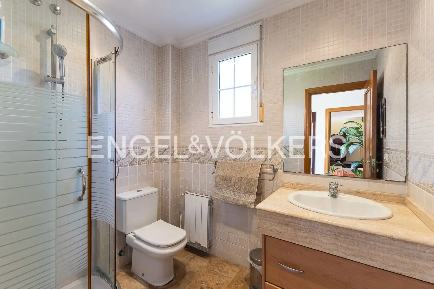 Bathroom of Houses for sale in Torrent  with Air Conditioner, Heating and Private garden