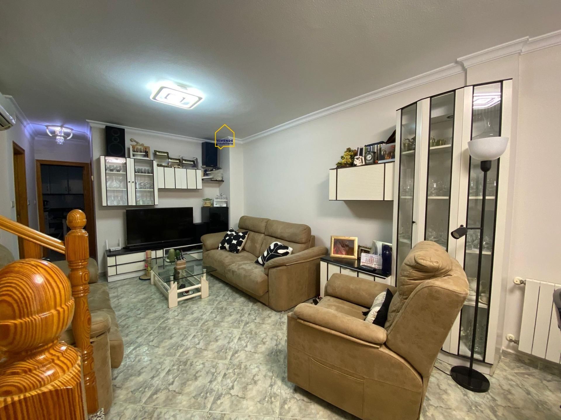 Sala de estar de Casa adosada en venta en Lorca con Aire acondicionado, Calefacción y Terraza