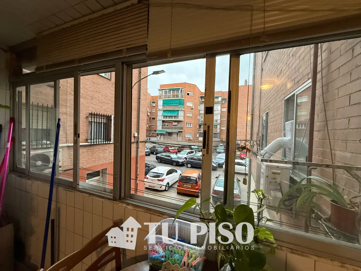 Vista exterior de Pis en venda en Madrid amb Calefacció